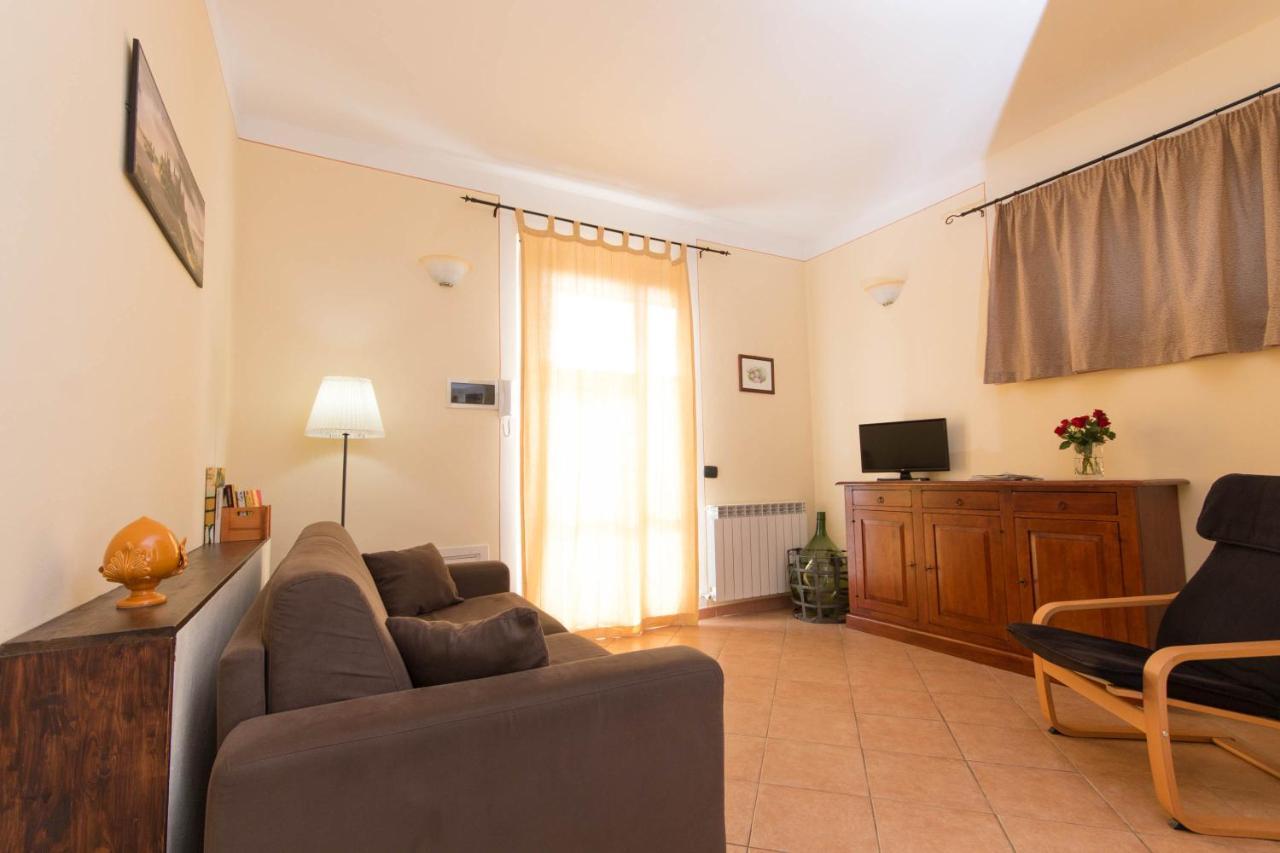 Podere Camollia Farm stay Costalpino